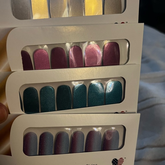 4 pack bundle color street nails- NEW - Picture 2 of 3